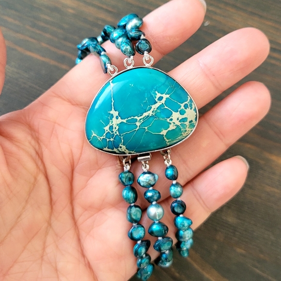 8.5" Teal Blue Sea Sediment Jasper gemstone Clasp, 3-strand Pearls bracelet - Picture 4 of 7